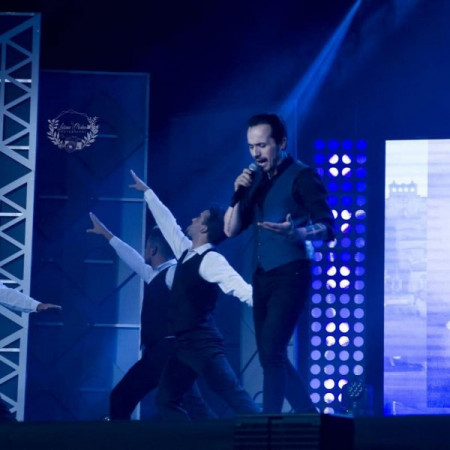 Israel Brito y Paulina Tamayo juntos en la elección de la Reina de Quito 2018. 