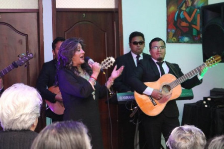 La Grande del Ecuador visita los geriátricos de Quito