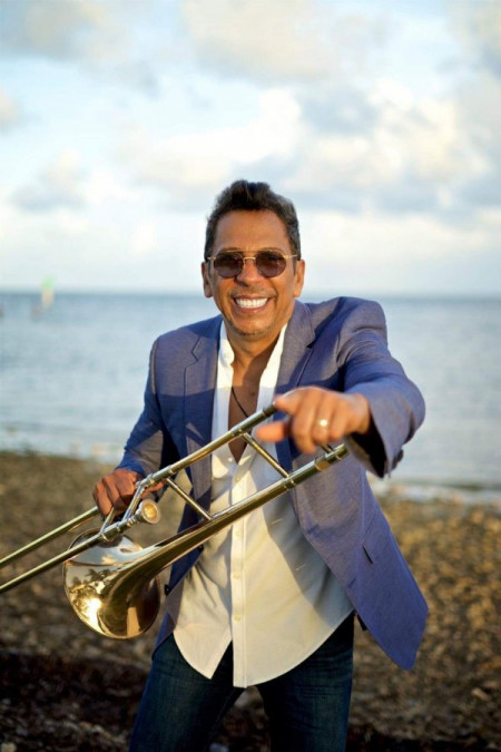 Alberto Barros es nominado al Grammy Latino