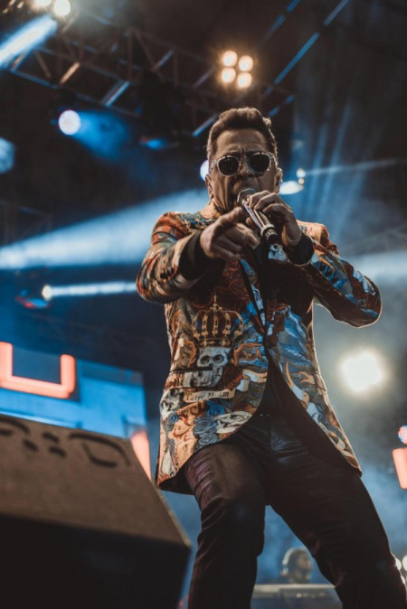 Quito se encendió con la cumbia de Alberto Barros 
